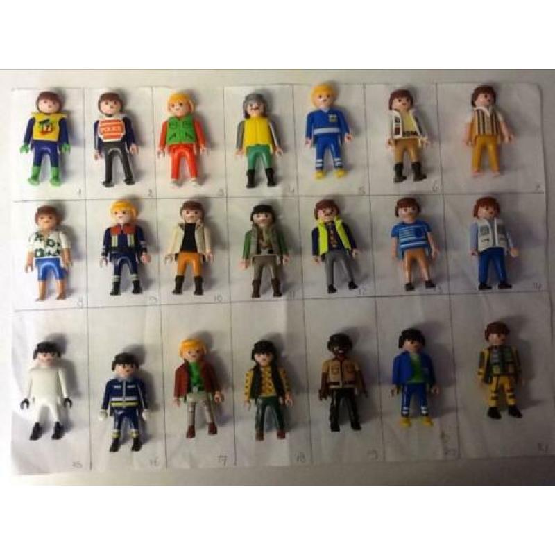 1B: diverse poppetjes van playmobil