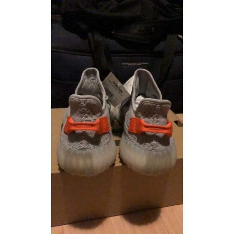 DSWT yeezy boost 350 v2 Tail Light 42 / 8,5 ruilen kan