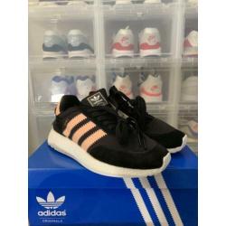 Adidas iniki maat 38