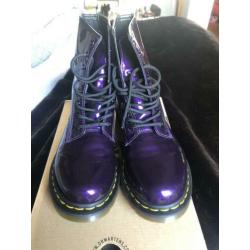 Dr Martens Vegan Chrome Paars Maat 41