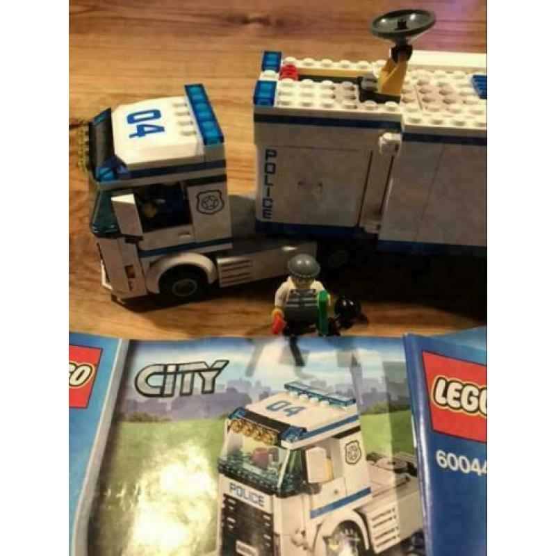 Lego city vrachtwagen met boekjes