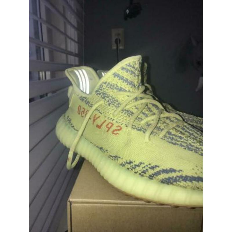 Adidas yeezy semi frozen yellow 45 1/3