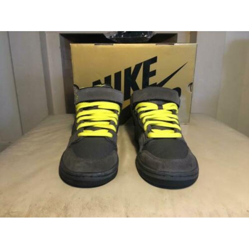 Nike Sb dunk mid Batman (2008) maat 43