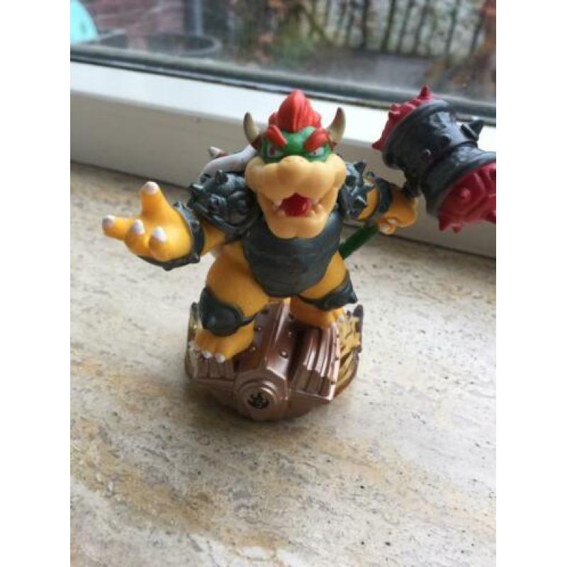 Bowser Amiibo / Skylanders