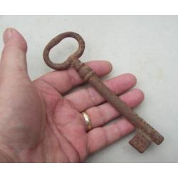 Forse ijzeren sleutel 18e/19e eeuw bodemvondst