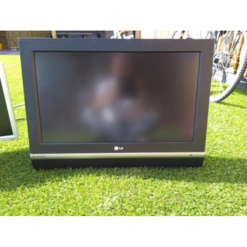 Te koop LG 26LC2R televisie